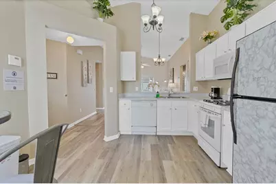 7830 Myrtle Oak Lane, Kissimmee, FL 34747 - Photo 9