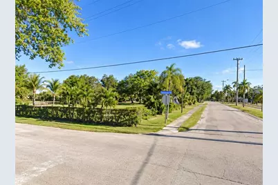 1001 Tarpon Street, Fort Myers, FL 33916 - Photo 5