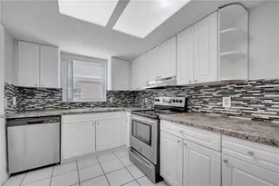 9942 Turf Way, Orlando, FL 32837 - Photo 13