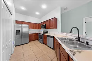 7107 Red Lantern Dr, Harmony, FL 34773 - Photo 11