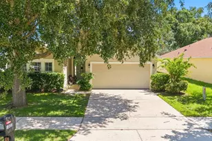 1021 Osprey Cove Cir, Groveland, FL 34736 - Photo 5