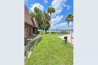 1836 N Crystal Lake Drive #20, Lakeland, FL 33801 - Photo 3