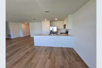 506 Oakcreek, Davenport, FL 33837 - Photo 5