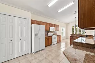 409 Royal Palm Dr, Davenport, FL 33837 - Photo 5