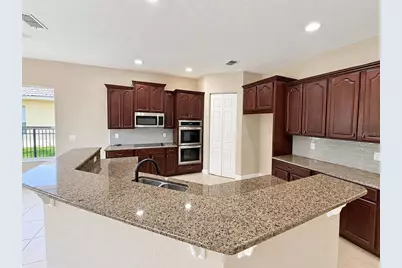 3915 Shoreview Drive, Kissimmee, FL 34744 - Photo 5