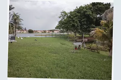 1785 NW 162nd Avenue, Pembroke Pines, FL 33028 - Photo 9
