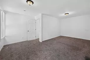 325 S 2nd St, Leesburg, FL 34748 - Photo 21