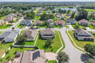 2887 Sweetspire Cir, Kissimmee, FL 34746 - Photo 3