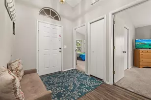 425 Castlemain Cir, Davenport, FL 33897 - Photo 5