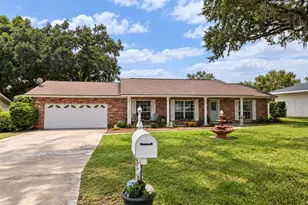 5838 Gibson Shores Dr, Lakeland, FL 33809 - Photo 3