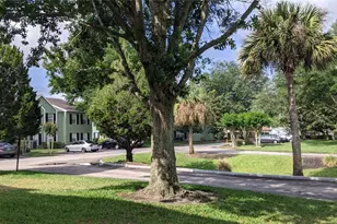 2019 Dixie Belle Dr, Orlando, FL 32812 - Photo 5