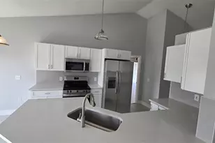 913 Cambridge Ct, Kissimmee, FL 34758 - Photo 9