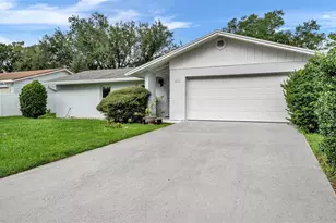 6137 Waterman Ln, Lakeland, FL 33812 - Photo 3