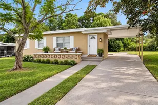 928 Vivian Terrace, Deltona, FL 32725 - Photo 5