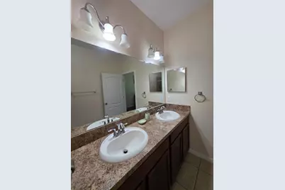 37611 Georgina Terrace, Zephyrhills, FL 33542 - Photo 23