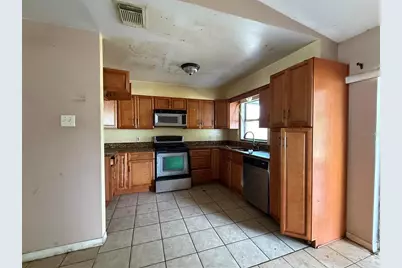 303 Cortez Court, Kissimmee, FL 34758 - Photo 3