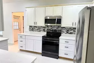 1945 Marsh Hawk Dr, Orlando, FL 32837 - Photo 9