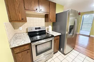 3022 Venice Way, Lakeland, FL 33803 - Photo 9