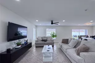 2425 Ashecroft Dr, Kissimmee, FL 34744 - Photo 5