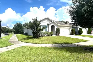 5255 Bracks Landing Dr, Saint Cloud, FL 34771 - Photo 3