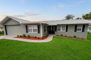 907 Valentina Dr, Dundee, FL 33838 - Photo 1