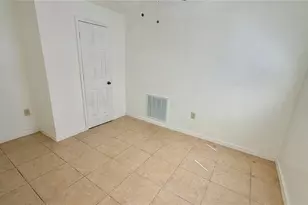 1903 24th St, Sarasota, FL 34234 - Photo 3