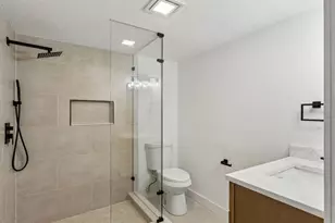 1910 Curry Ford Rd, Orlando, FL 32806 - Photo 11