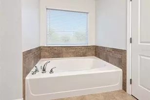 2887 Moonstone Bend, Kissimmee, FL 34758 - Photo 25