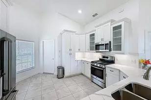 236 Queen Mary Dr, Davenport, FL 33837 - Photo 13