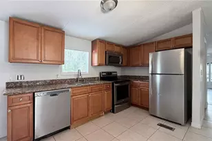 821 Navajo Dr, Saint Cloud, FL 34771 - Photo 9