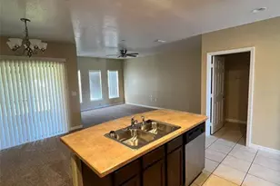 2202 Seven Oaks Dr, Saint Cloud, FL 34772 - Photo 9