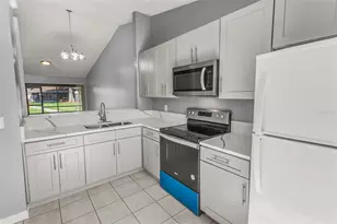 85 Silver Park Cir, Kissimmee, FL 34743 - Photo 3