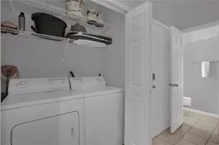 1266 S Beach Cir, Kissimmee, FL 34746 - Photo 15