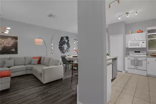1266 S Beach Cir, Kissimmee, FL 34746 - Photo 7