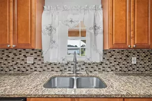 125 Pansy Ct, Kissimmee, FL 34743 - Photo 21