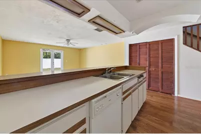841 E 14th Avenue, New Smyrna Beach, FL 32169 - Photo 11