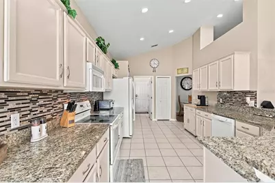 217 Fleming Ln, Davenport, FL 33837 - Photo 3