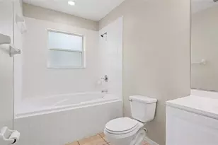 526 Finch Ct, Poinciana, FL 34759 - Photo 9