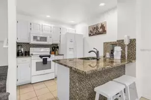 4015 Venetian Bay Dr, Kissimmee, FL 34741 - Photo 5
