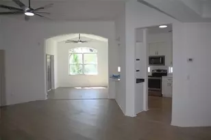 21516 Castle View Ct, Leesburg, FL 34748 - Photo 11