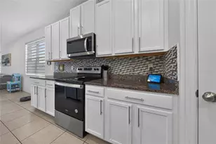 1733 Felicity Ln, Kissimmee, FL 34744 - Photo 21
