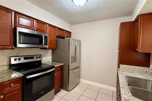 210 N Lone Oak Dr, Leesburg, FL 34748 - Photo 3