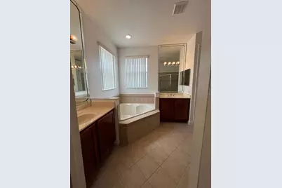 3811 Eagle Isles Circle, Kissimmee, FL 34746 - Photo 35