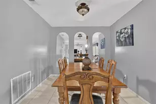651 Elderwood Ct, Kissimmee, FL 34743 - Photo 5