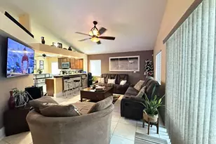 4858 Kingston Cir, Kissimmee, FL 34746 - Photo 5