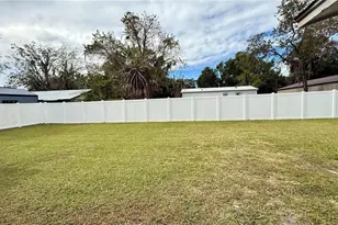 207 Mill St, Wildwood, FL 34785 - Photo 13