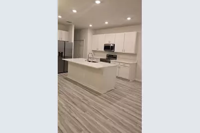 527 Windy Willow Way #527, Saint Cloud, FL 34771 - Photo 3