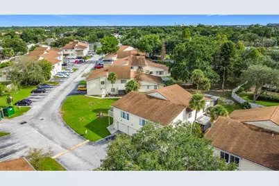 1106 Spring Meadow Drive, Kissimmee, FL 34741 - Photo 33