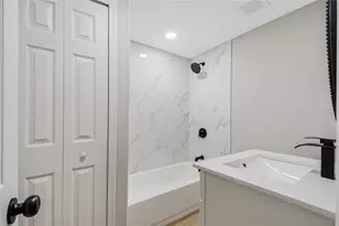 13 N Van Buren Ave, Orlando, FL 32811 - Photo 17