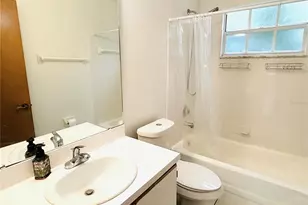 2012 Royal Bay Blvd, Kissimmee, FL 34746 - Photo 19